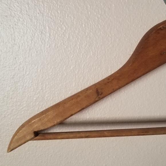 VINTAGE WOODEN Brooklyn Clothes Hanger - Picture 7 of 9